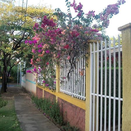 Hostal Casa Los Espinoza มานากัว ภายนอก รูปภาพ
