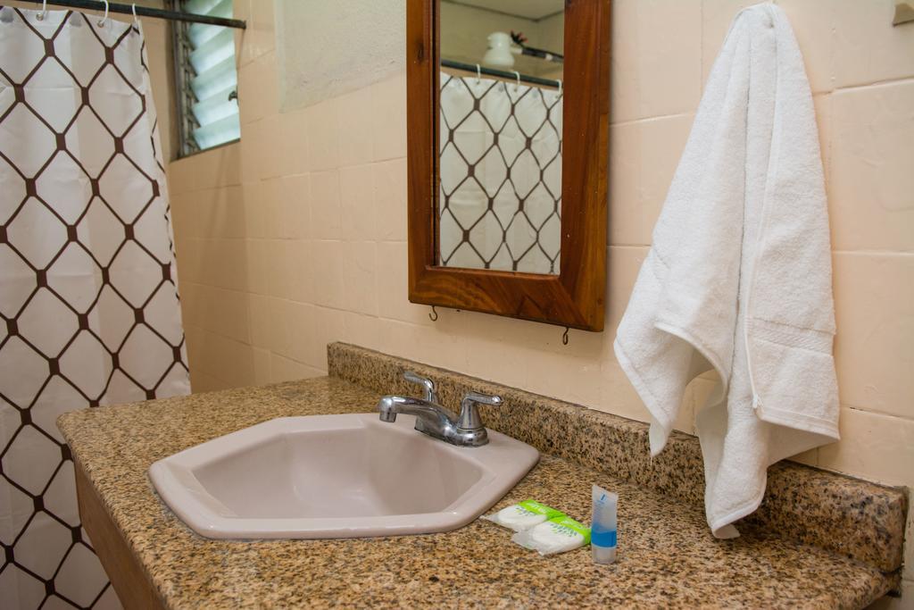 Hostal Casa Los Espinoza มานากัว ภายนอก รูปภาพ