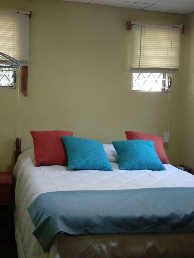 Hostal Casa Los Espinoza มานากัว ภายนอก รูปภาพ